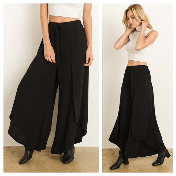 Evie Carche Pants - 🦋MAKE AN OFFER!🦋Black Wide Leg Pants With Slit